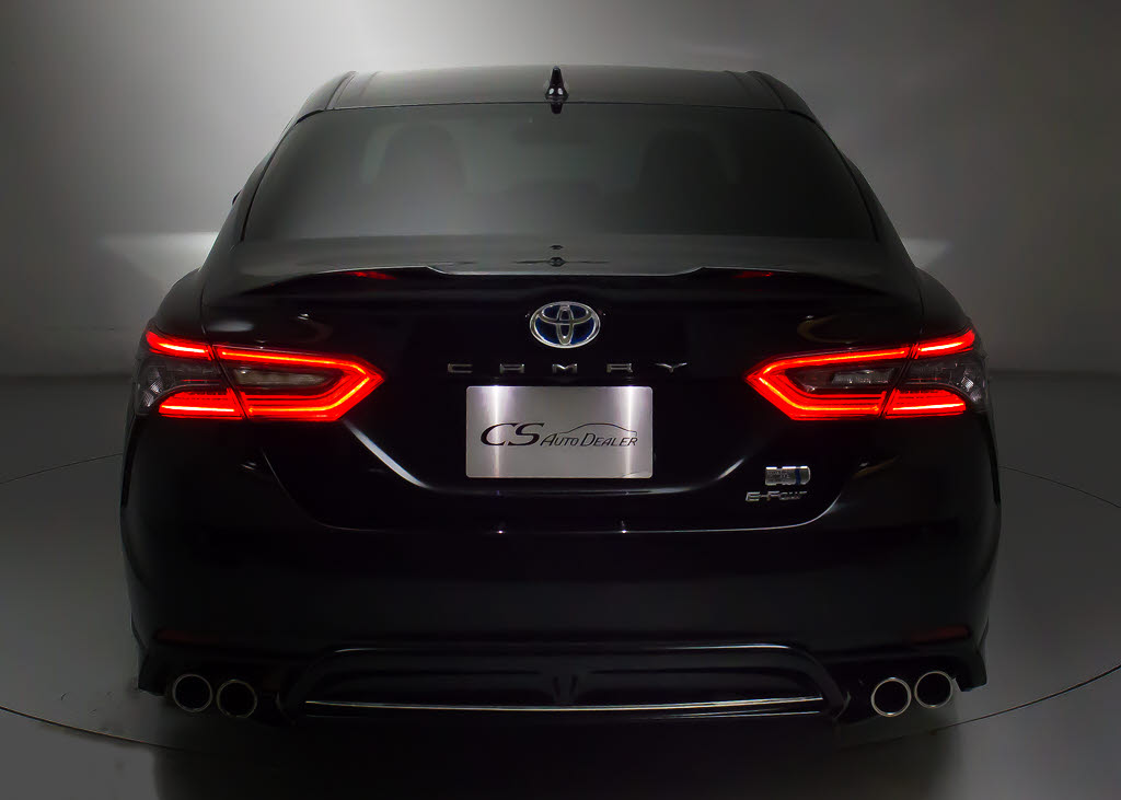 ★テールスモークやＬＥＤ加工、マフラー、
ルーフスポイラー、エアロパーツなど取り付
け承ります！