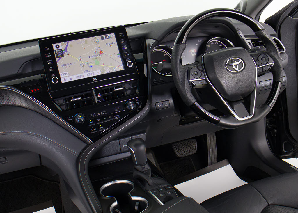 ★使いやすさや安全性を追求したステアリン
グ周り！高級車ゆえにスイッチ類が多いのも
特徴ですね！考え尽くされた配置ですぐに使
いこなす事が出来ますのでご安心下さい！是
非、体感してみて下さい！！