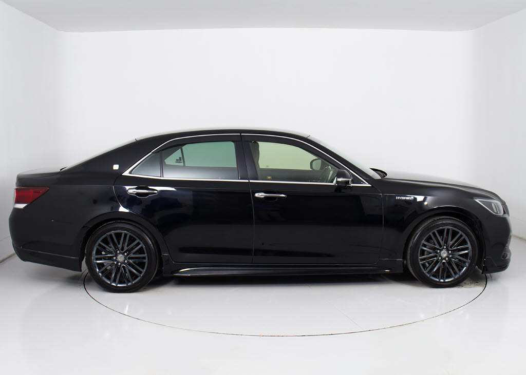 お探しの方必見ＯＰ１８ＡＷ付！大人気の純
正１８インチアルミホイール！