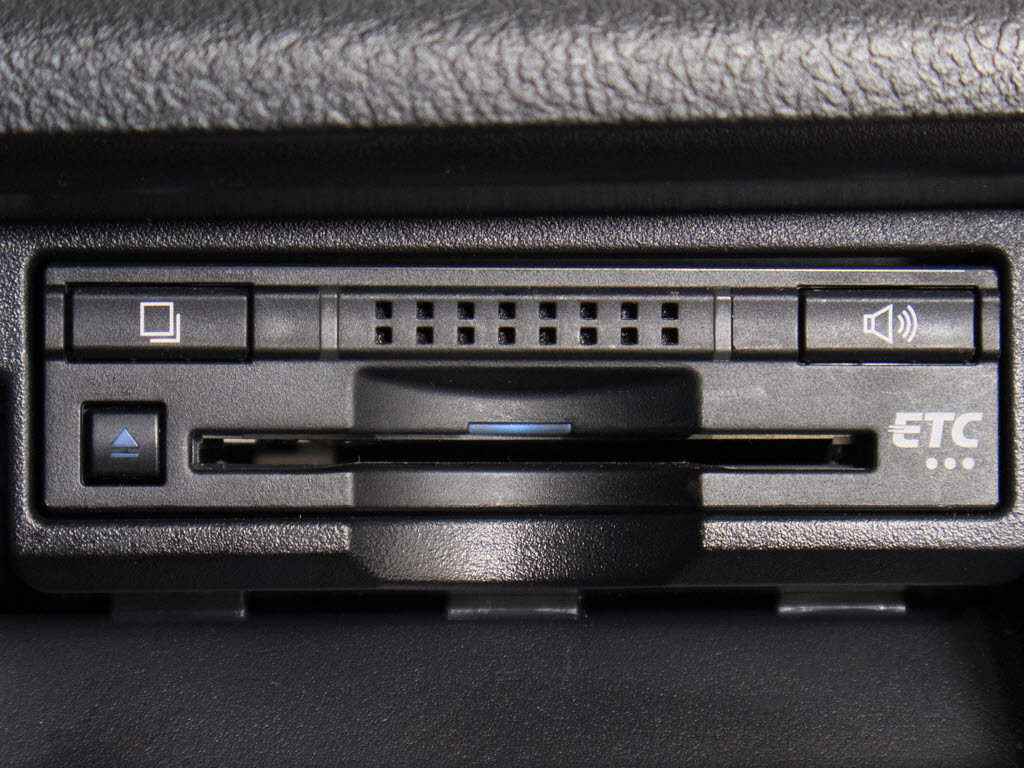 ★ＥＴＣが装備されています！！高速道路を
利用する際は必需品ですよね！！ストレス無
く料金所を通過出来ます！