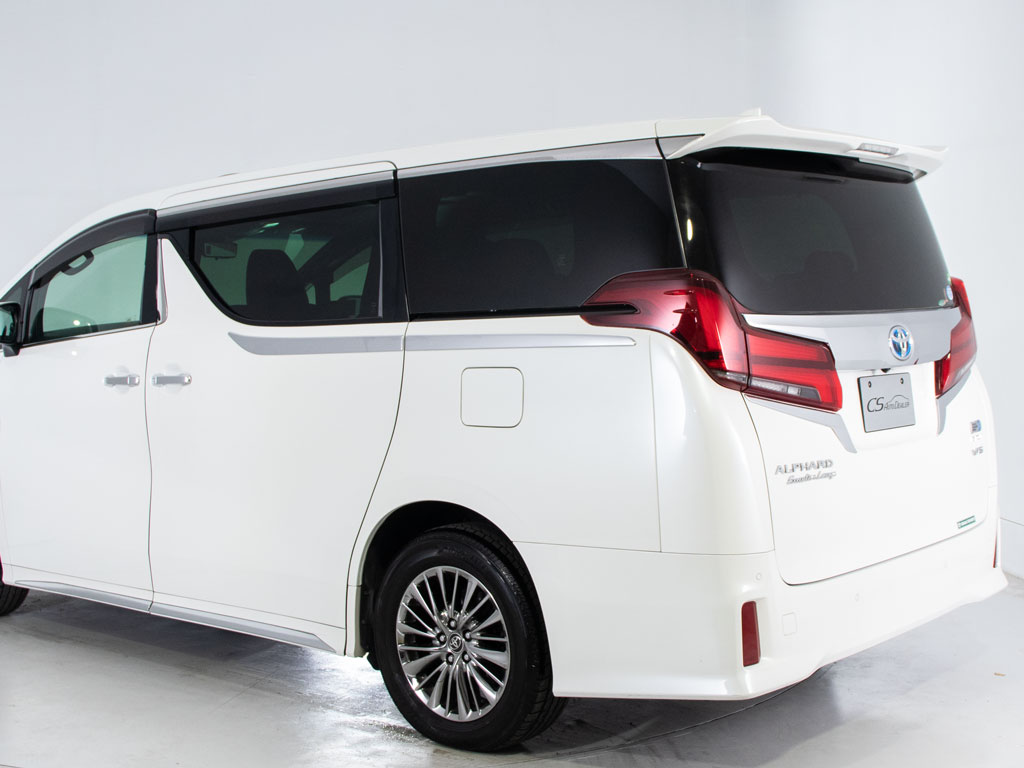 ★展示前点検実施★特殊な機材も用いて、全
車点検を実施しております！
