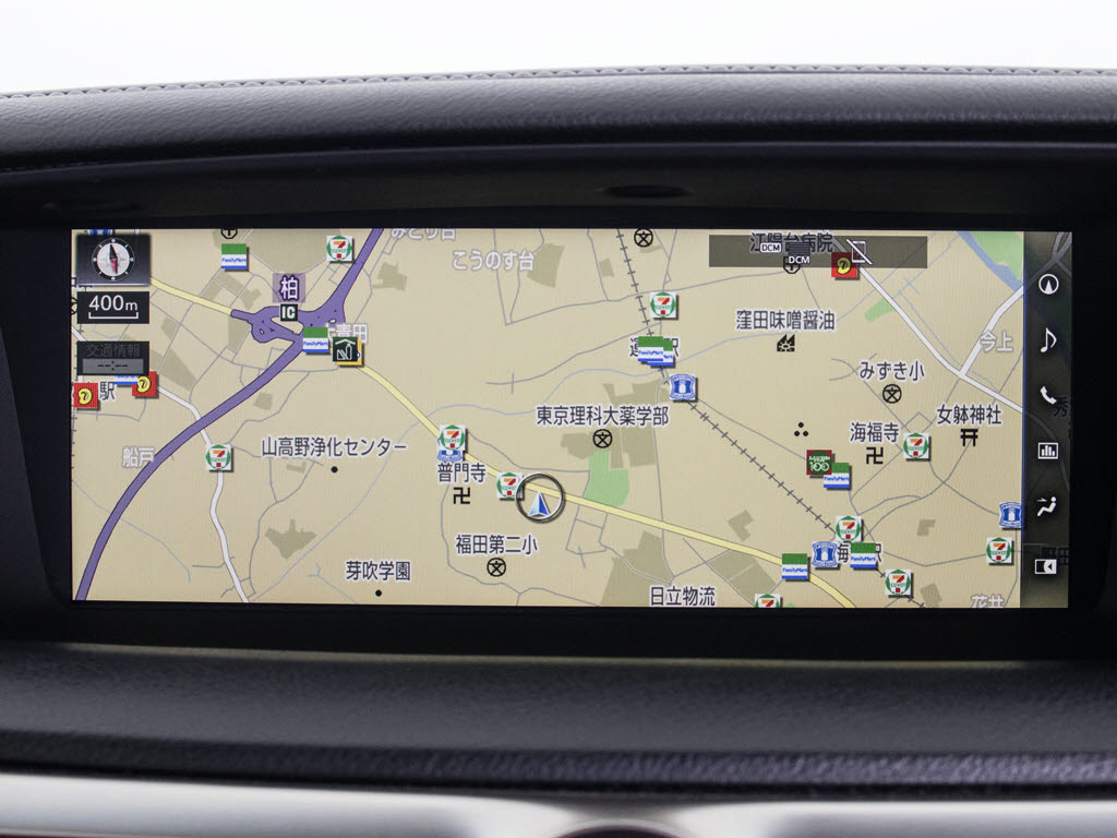 ★メーカー純正の全画面ＳＤマルチが装備さ
れています！操作も簡単！見やすい！純正だ
からこその使いやすさ！地図情報の更新も出
来ますので安心してお使い頂けます！！