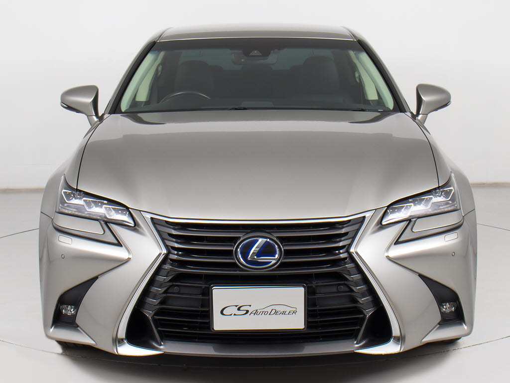 フロントビューの存在感をご覧ください！！
ヘッドライトは視界良好のライト、さらにフ
ォグライト搭載。デザイン性も高いのが特権
です。