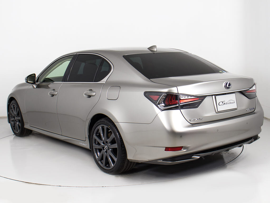 お車の下取りもお任せ下さい！国産、外車、
年式、走行距離問わず、どんなお車でも下取
りさせて頂きます。皆様のご相談お待ちして
おります！