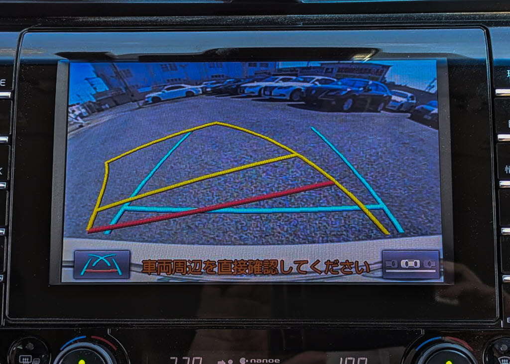 カラーバックモニターがついております！ス
テアリング連動ガイドラインが映し出される
ので、駐車の際に非常に役に立ちます！！