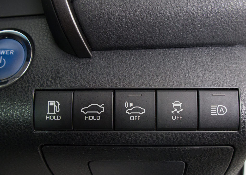 ★使いやすさや安全性を追求したステアリン
グ周り！高級車ゆえにスイッチ類が多いのも
特徴ですね！考え尽くされた配置ですぐに使
いこなす事が出来ますのでご安心下さい！是
非、体感してみて下さい！！