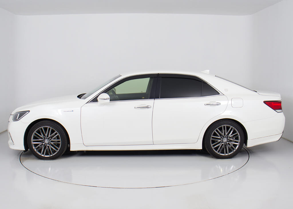 お探しの方必見ＯＰ１８ＡＷ付！大人気のオ
プション装備スパッタリング１８インチアル
ミホイール！