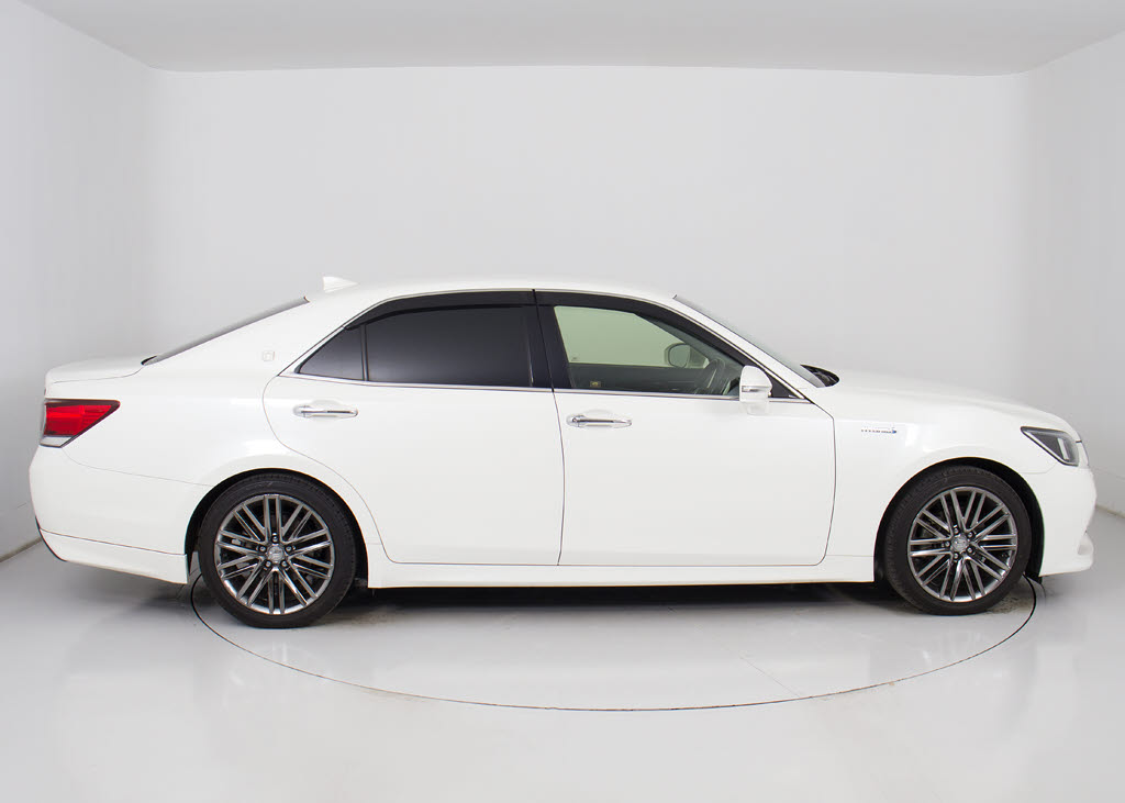 お探しの方必見ＯＰ１８ＡＷ付！大人気のオ
プション装備スパッタリング１８インチアル
ミホイール！