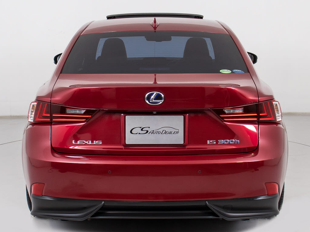 クリアランスソナーが付いています！フロン
ト＆リアにセンサーがあり、障害物に近づく
と警告音が鳴りドライバーへお知らせ！すご
く便利な人気装備です！！