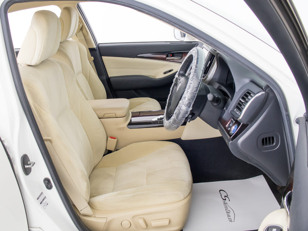 ★シートヒーターを装備しています！高級車
ならではの装備です！