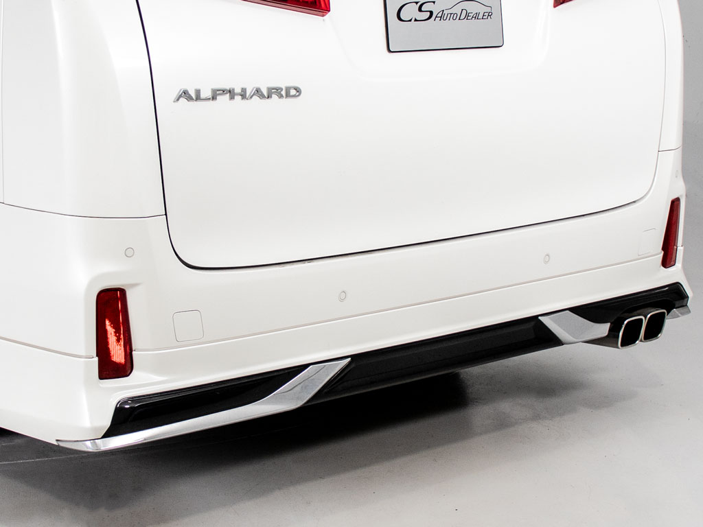 ★展示前点検実施★特殊な機材も用いて、全
車点検を実施しております！