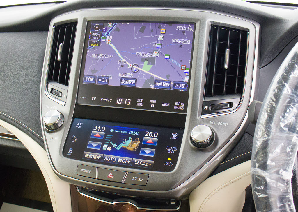 メーカー純正の大画面ＨＤＤナビが装備され
ています！操作も簡単！見やすい！純正だか
らこその使いやすさ！