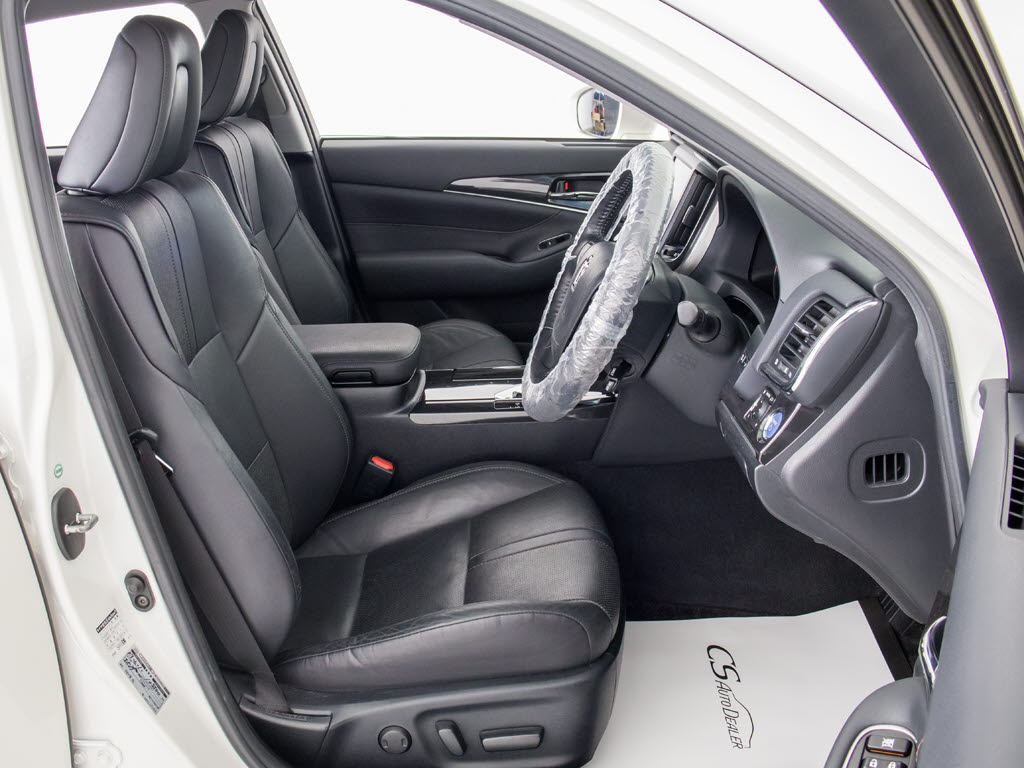 快適エアシート＆シートヒーターを装備して
います！高級車ならではの装備です！シート
が暖まる機能！シートから冷風が出る機能！
どちらも付いています！！寒い冬も、暑い夏
も快適にご乗車頂けます！！