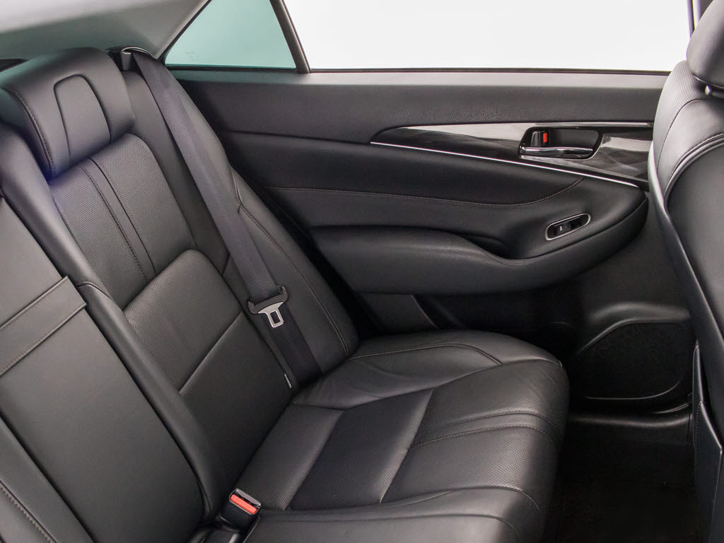 当社では、オゾンＯ３を利用した、根本的な
脱臭・消臭・除菌クリーニングを承っており
ます！こだわりのクリーニングで綺麗なお車
をご提供可能です！