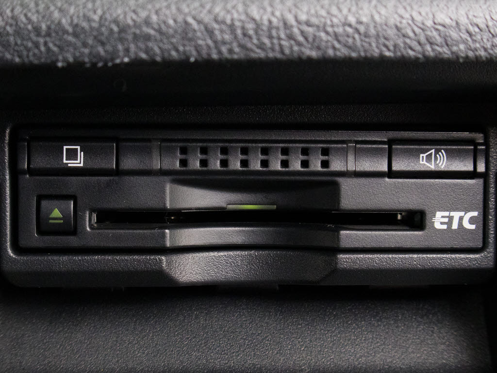 ★ＥＴＣが装備されています！！高速道路を
利用する際は必需品ですよね！！ストレス無
く料金所を通過出来ます！