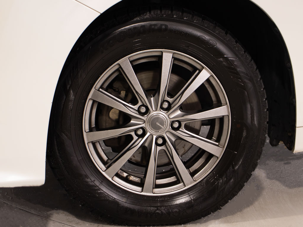 ★各種カスタム！★エアロ取付、社外アルミ
ホイール換装承っております！