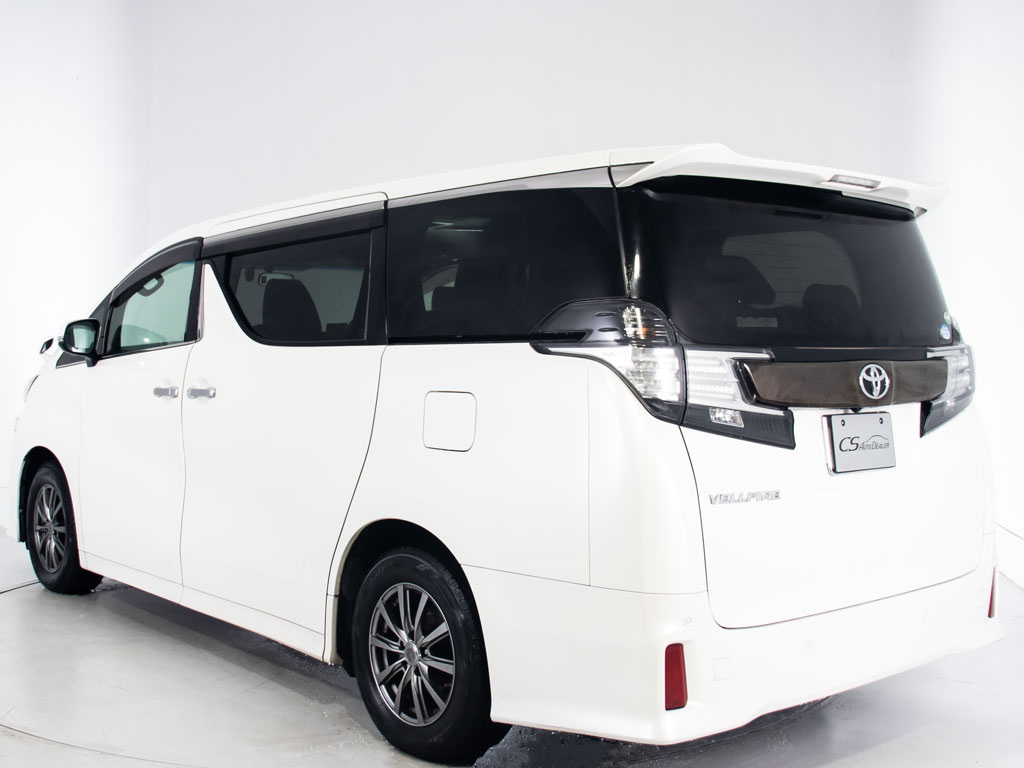 ★展示前点検実施★特殊な機材も用いて、全
車点検を実施しております！