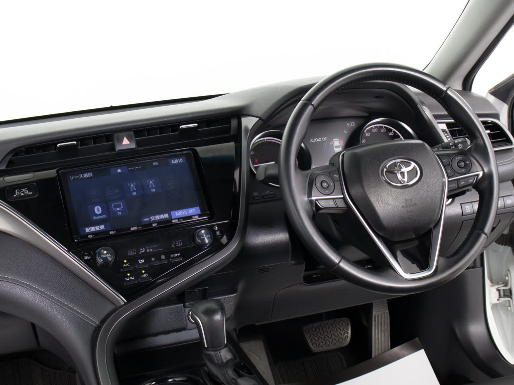 ★使いやすさや安全性を追求したステアリン
グ周り！高級車ゆえにスイッチ類が多いのも
特徴ですね！考え尽くされた配置ですぐに使
いこなす事が出来ますのでご安心下さい！是
非、体感してみて下さい！！