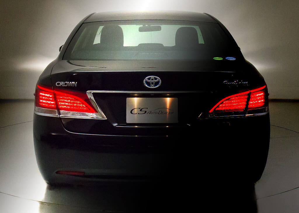 ★テールスモークやＬＥＤ加工、マフラー、
ルーフスポイラー、エアロパーツなど取り付
け承ります！