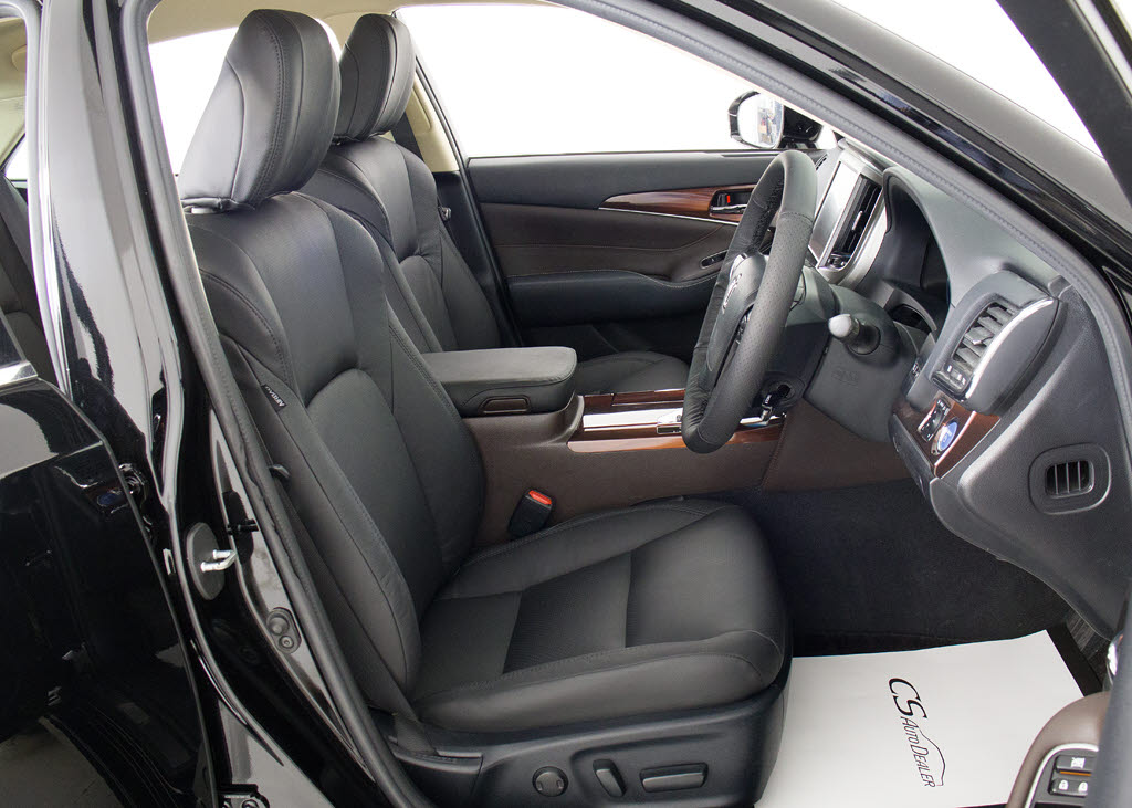 ★シートヒーターを装備しています！高級車
ならではの装備です！