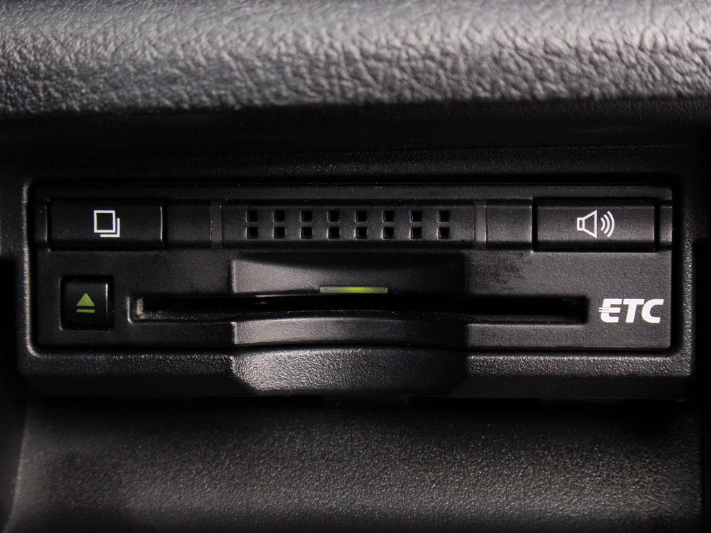 ★ＥＴＣが装備されています！！高速道路を
利用する際は必需品ですよね！！ストレス無
く料金所を通過出来ます！