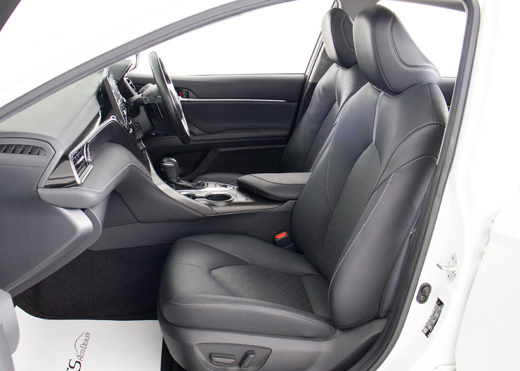 シートヒーターを装備しています！高級車な
らではの装備です！シートが暖まりますので
、寒い冬場も快適にご乗車頂けます！腰にも
優しい！お子様や女性にも嬉しい装備ですね
！！