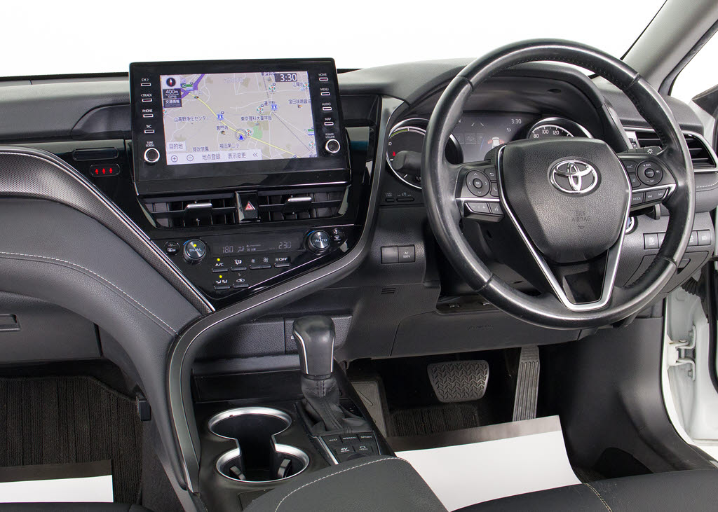 ★使いやすさや安全性を追求したステアリン
グ周り！高級車ゆえにスイッチ類が多いのも
特徴ですね！考え尽くされた配置ですぐに使
いこなす事が出来ますのでご安心下さい！是
非、体感してみて下さい！！