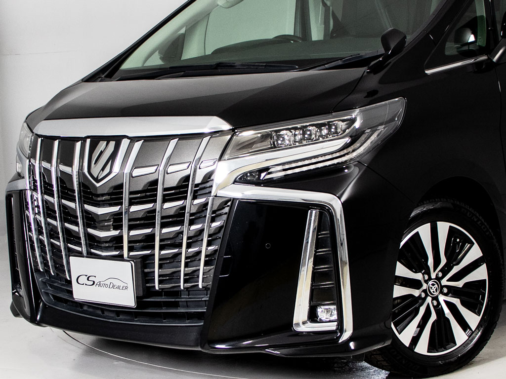 ★フロントビュー★グリル交換、エアロ取り
付け等、カスタムもお任せください！