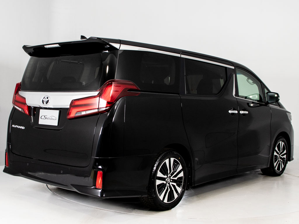 ★ﾘｱﾋﾞｭｰ★テールランプ加工、マフラー換装
等も承っております！