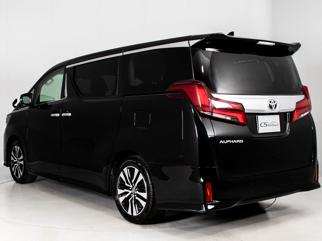 ★展示前点検実施★特殊な機材も用いて、全
車点検を実施しております！