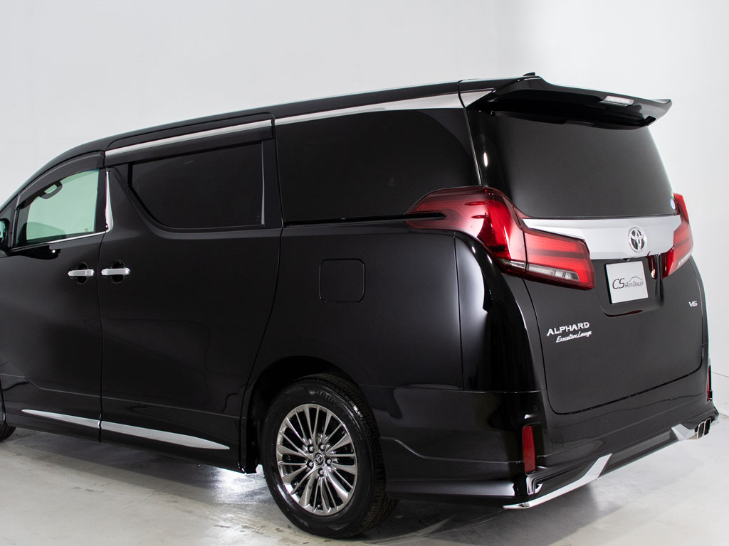 ★展示前点検実施★特殊な機材も用いて、全
車点検を実施しております！