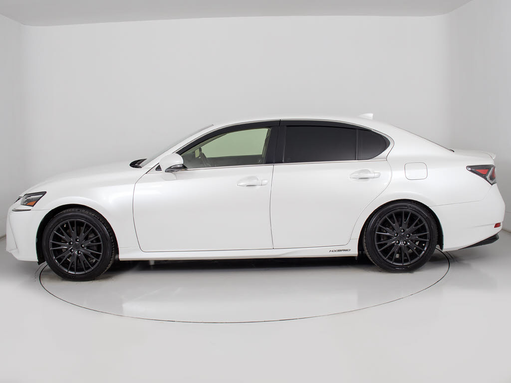 社外アルミホイール取付・スピンドルエアロ
取付・各メーカーエアロ取付・車高調・ロー
ダウン・ライトカスタム・スモークフィルム
施工ＯＫ！お気軽にご相談下さい！