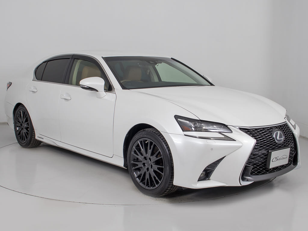 ★Ｆスポ―ルＬＯＯＫエアロが装着されてい
ます！お好みはいかがですか？今付いている
デザイン以外にも、各ブランドのエアロを格
安にてお取付け出来ます！又、エアロを外し
てノーマル状態にする事も出来ます！！