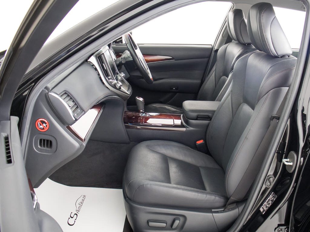 快適エアシート＆シートヒーターを装備して
います！高級車ならではの装備です！シート
が暖まる機能！シートから冷風が出る機能！
どちらも付いています！！寒い冬も、暑い夏
も快適にご乗車頂けます！！