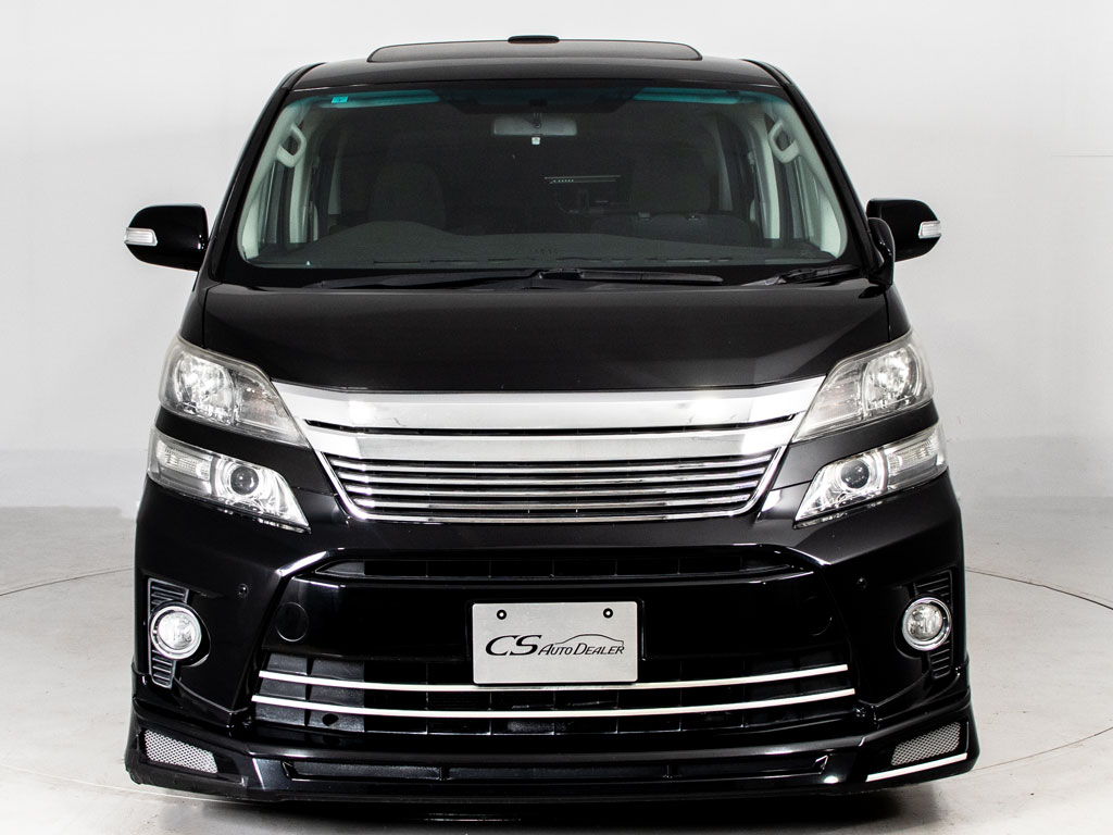 ★フロントビュー★グリル交換、エアロ取り
付け等、カスタムもお任せください！