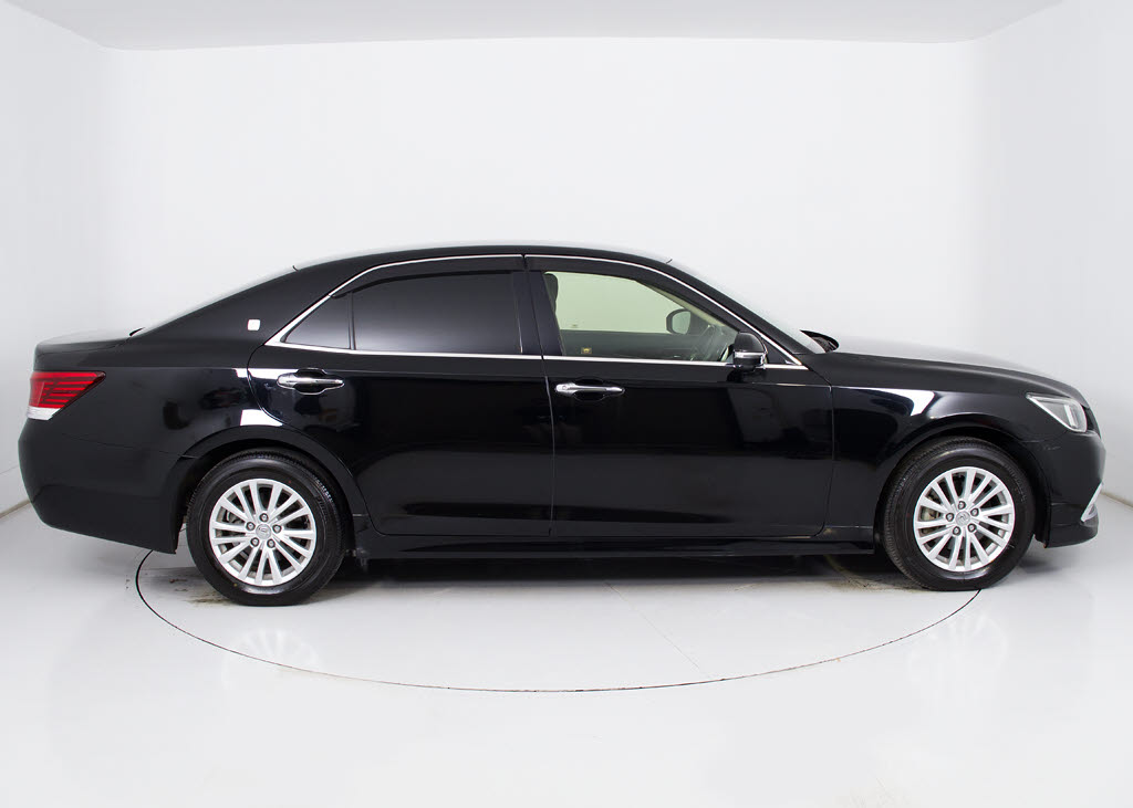 各メーカーのエアロパーツ取り付け承ります
！ご納車迄に仕上げます！格安にて承ります
のでお気軽にお申し付け下さい！！