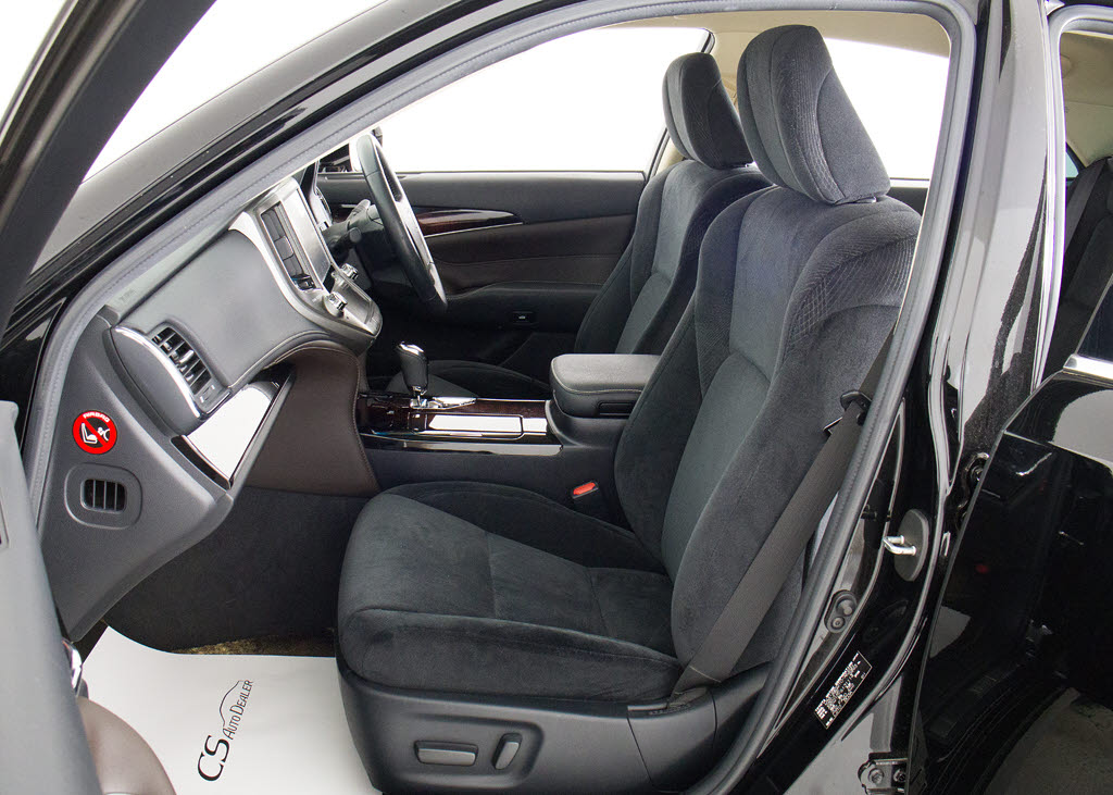 ★シートヒーターを装備しています！高級車
ならではの装備です！