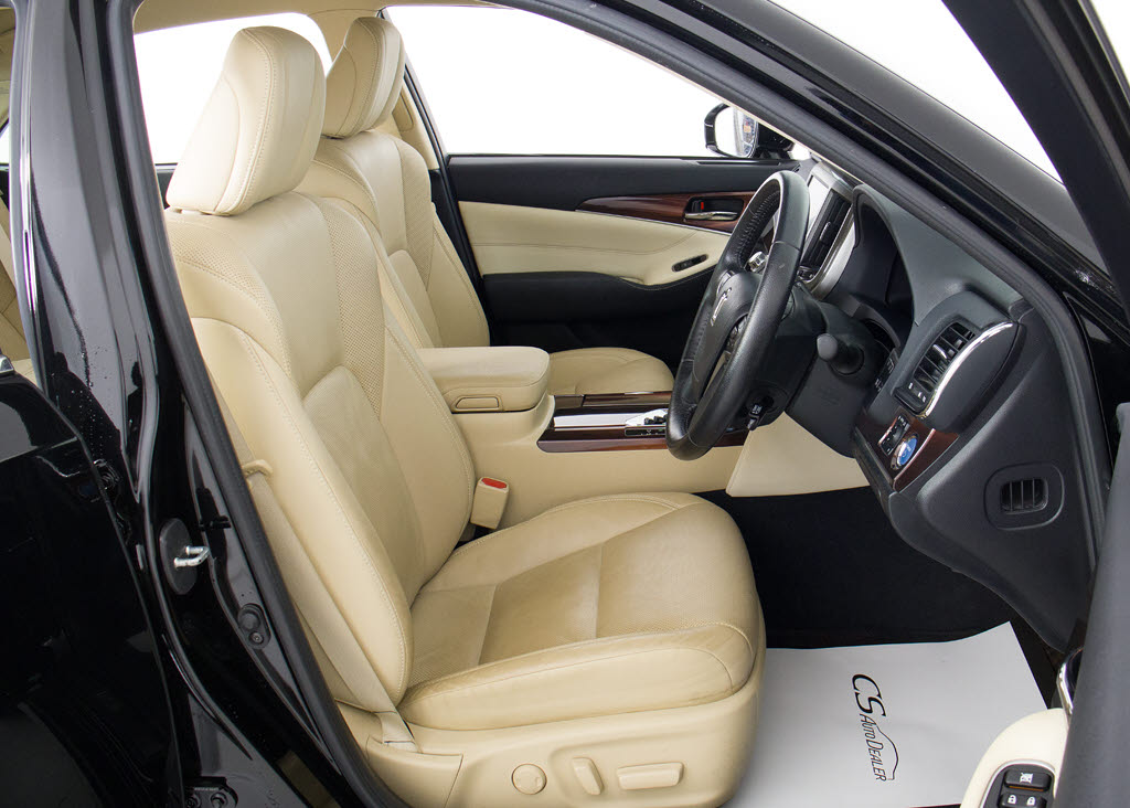 快適エアシート＆シートヒーターを装備して
います！高級車ならではの装備です！シート
が暖まる機能！シートから冷風が出る機能！
どちらも付いています！！寒い冬も、暑い夏
も快適にご乗車頂けます！！