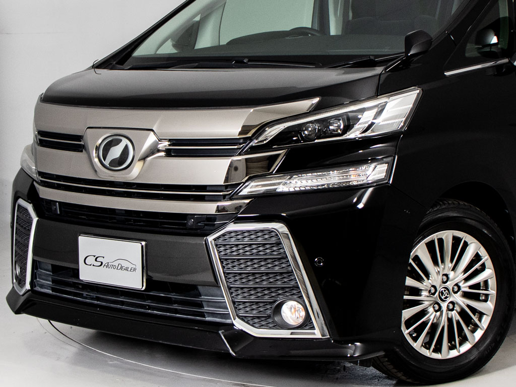 ★フロントビュー★グリル交換、エアロ取り
付け等、カスタムもお任せください！