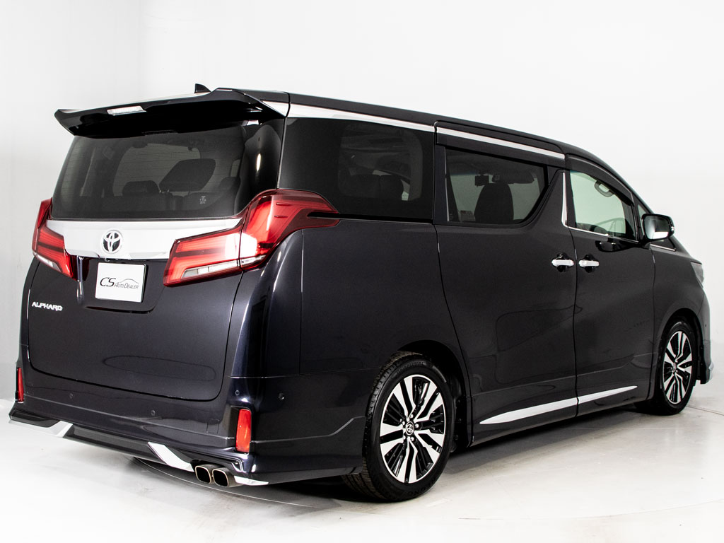 ★ﾘｱﾋﾞｭｰ★テールランプ加工、マフラー換装
等も承っております！