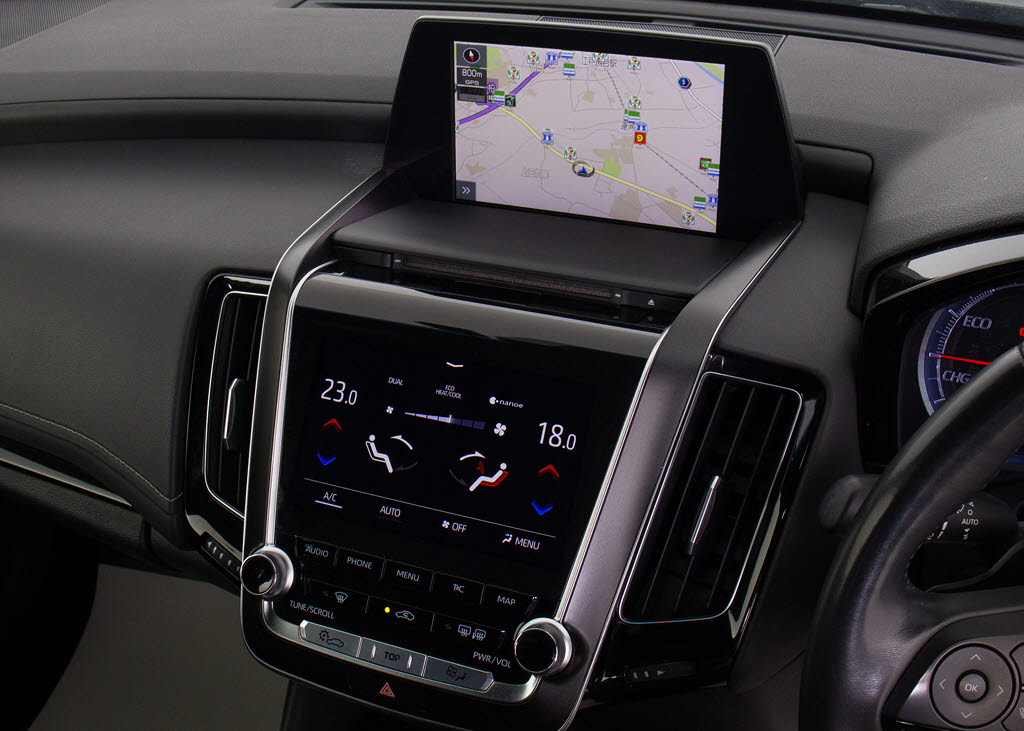 メーカー純正の大画面ＳＤナビが装備されて
います！操作も簡単！見やすい！純正だから
こその使いやすさ！