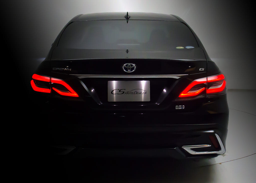 ★テールスモークやＬＥＤ加工、マフラー、
ルーフスポイラー、エアロパーツなど取り付
け承ります！