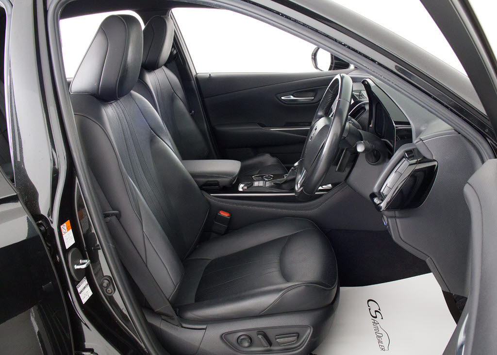 快適エアシート＆シートヒーターを装備して
います！高級車ならではの装備です！シート
が暖まる機能！シートから冷風が出る機能！
どちらも付いています！！寒い冬も、暑い夏
も快適にご乗車頂けます！！