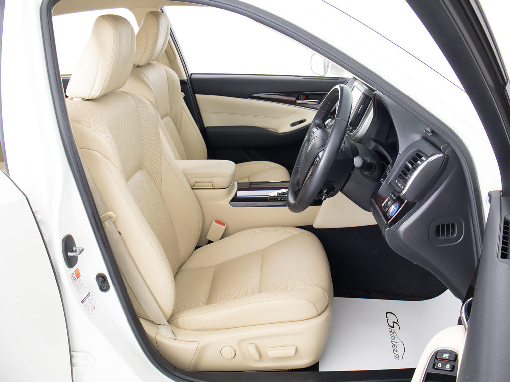 快適エアシート＆シートヒーターを装備して
います！高級車ならではの装備です！シート
が暖まる機能！シートから冷風が出る機能！
どちらも付いています！！寒い冬も、暑い夏
も快適にご乗車頂けます！！