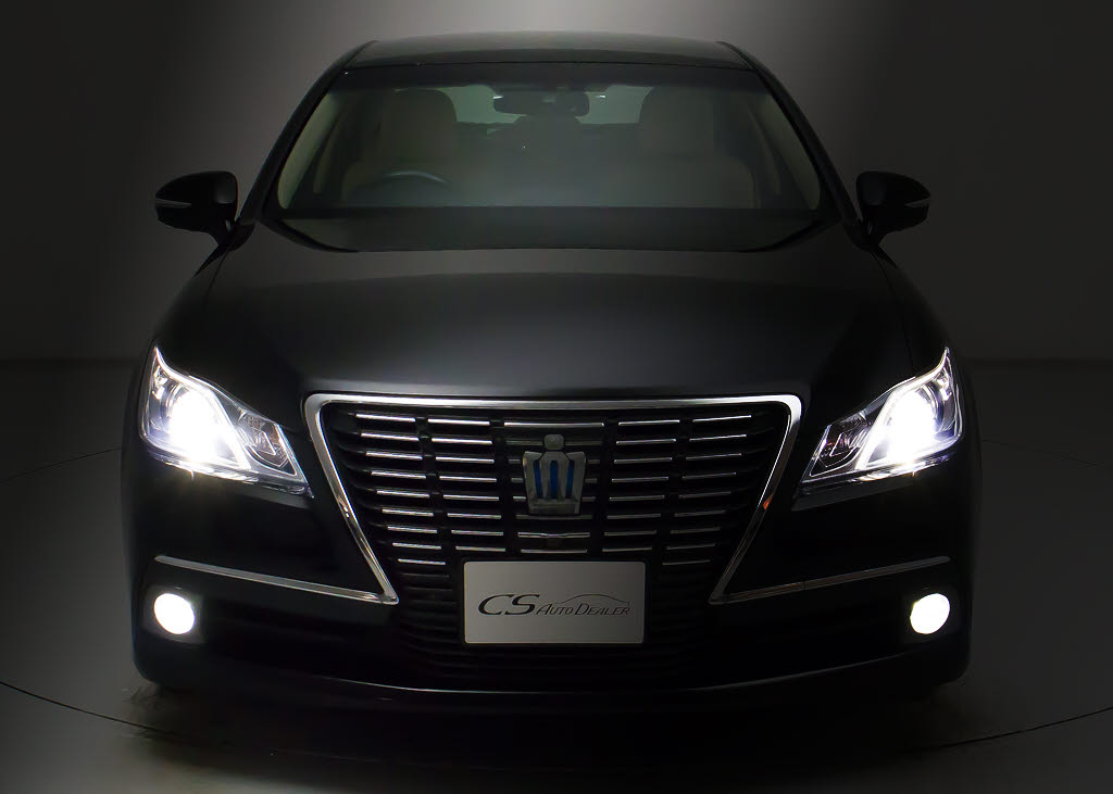 フロントビューの存在感をご覧ください！！
ヘッドライトは視界良好のライト、さらにフ
ォグライト搭載。デザイン性も高いのが特権
です。