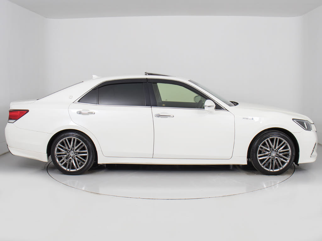 お探しの方必見ＯＰ１８ＡＷ付！大人気のオ
プション装備スパッタリング１８インチアル
ミホイール！