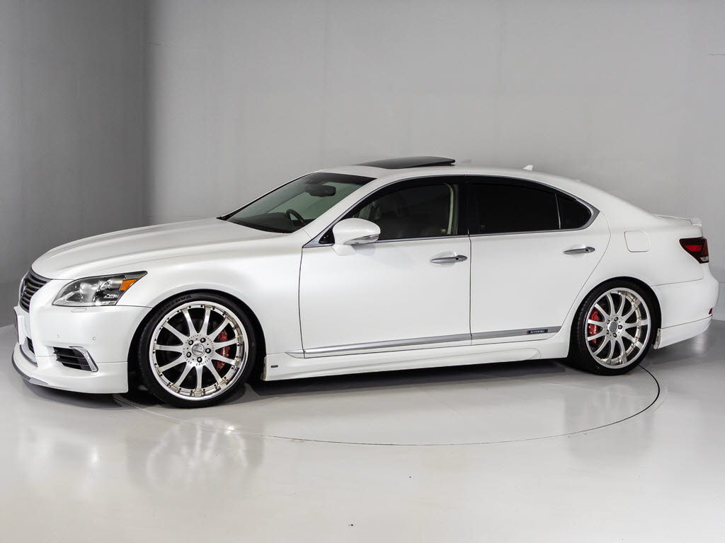 サイドとリアはエイムゲインエアロでドレス
アップ済！