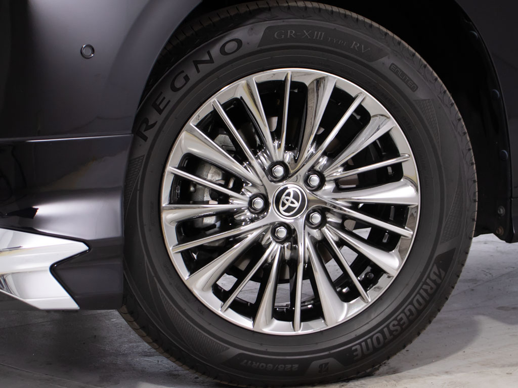 ★各種カスタム！★エアロ取付、社外アルミ
ホイール換装承っております！