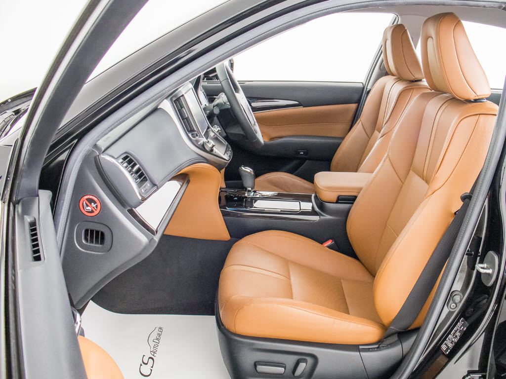 快適エアシート＆シートヒーターを装備して
います！高級車ならではの装備です！シート
が暖まる機能！シートから冷風が出る機能！
どちらも付いています！！寒い冬も、暑い夏
も快適にご乗車頂けます！！