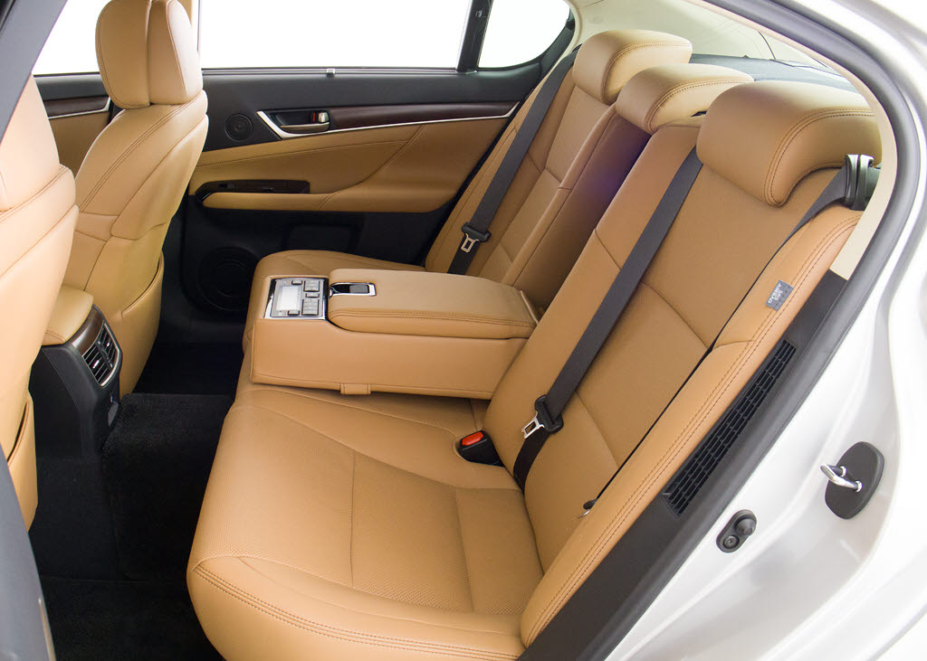 茶本革シート！！お好みはいかがですか？当
社では、お好みの色で新品本革シートを作成
することもできます！！